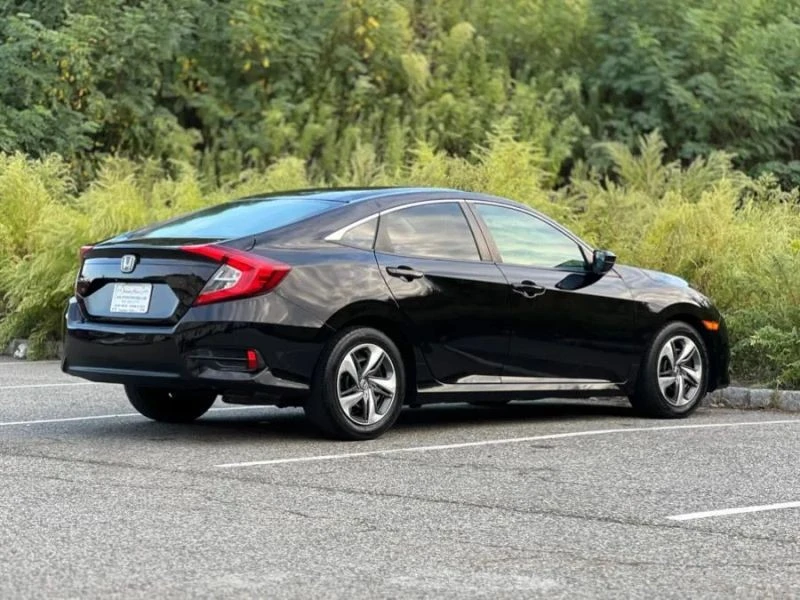2017 Honda Civic 10th Gen - Image 8 of 12