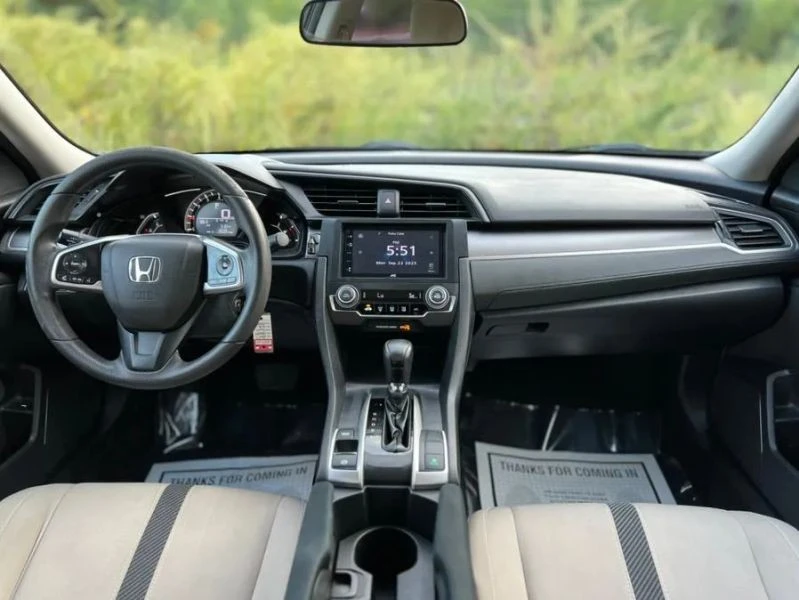 2017 Honda Civic 10th Gen - Image 10 of 12