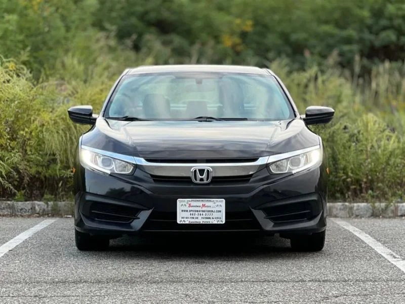 2017 Honda Civic 10th Gen - Image 3 of 12