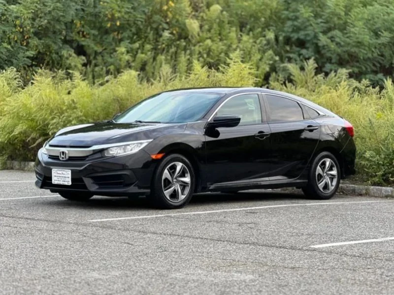 2017 Honda Civic 10th Gen - Image 4 of 12