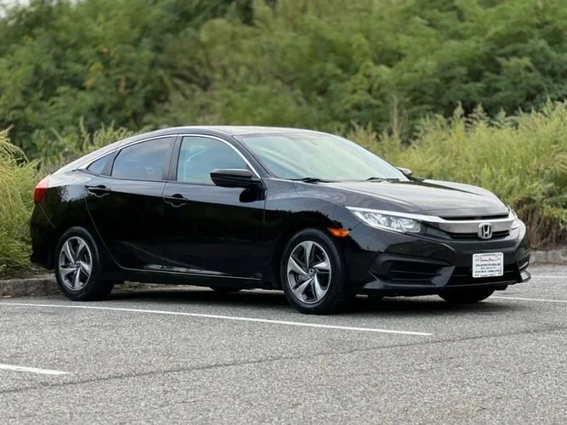 2017 Honda Civic 10th Gen - Image 2 of 12