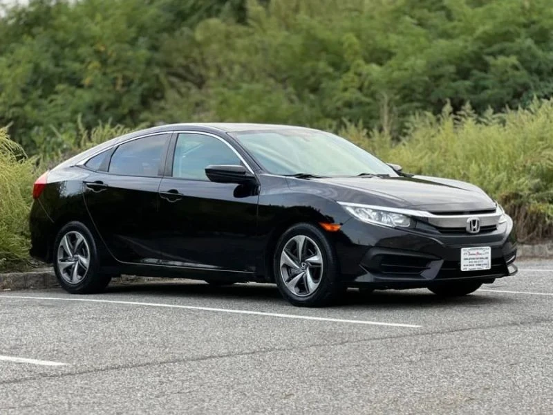 2017 Honda Civic 10th Gen - Image 2 of 12