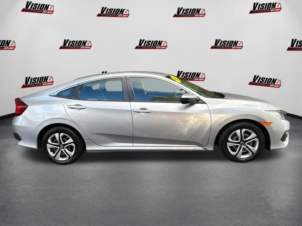 2017 Honda Civic 10th Gen - Image 4 of 12