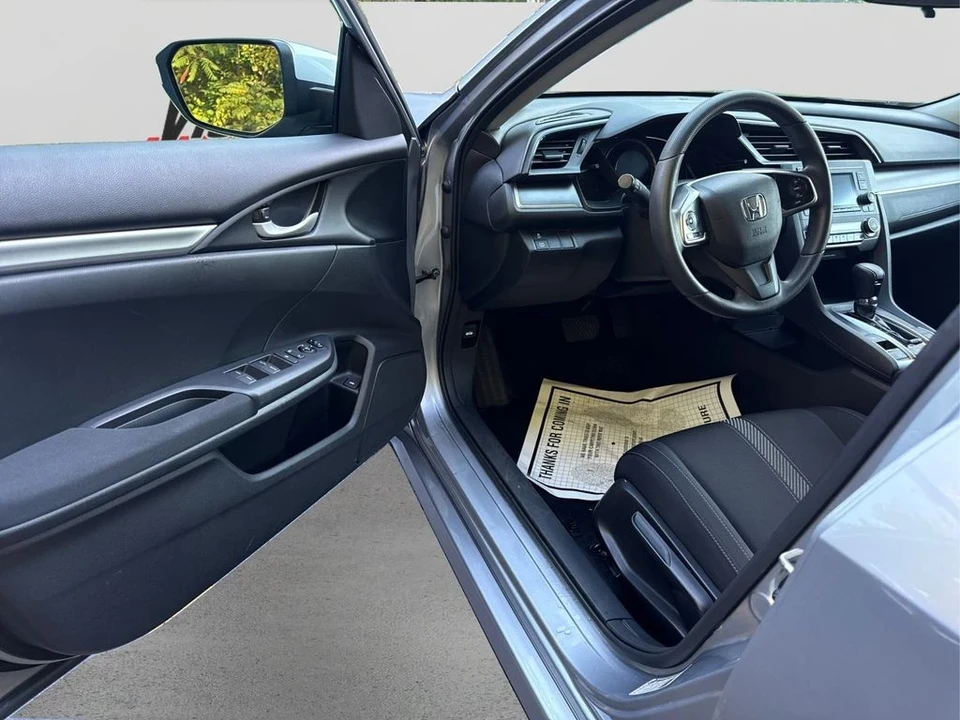 2017 Honda Civic 10th Gen - Image 9 of 12