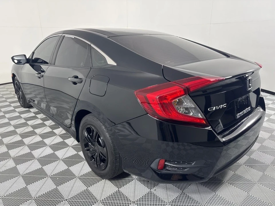 2017 Honda Civic 10th Gen - Image 8 of 12