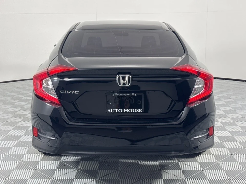 2017 Honda Civic 10th Gen - Image 6 of 12
