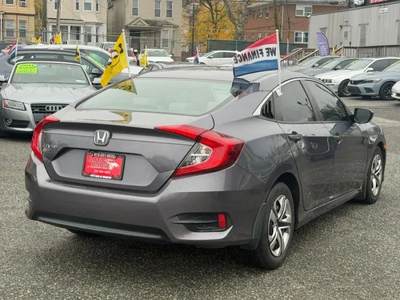 2017 Honda Civic 10th Gen - Image 4 of 12