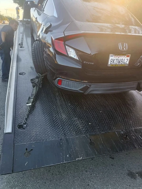 2017 Honda Civic 10th Gen - Image 3 of 5