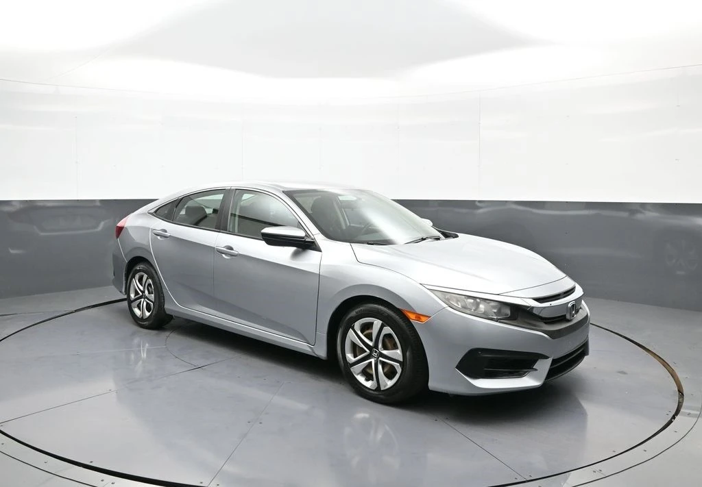 2017 Honda Civic 10th Gen - Image 4 of 12