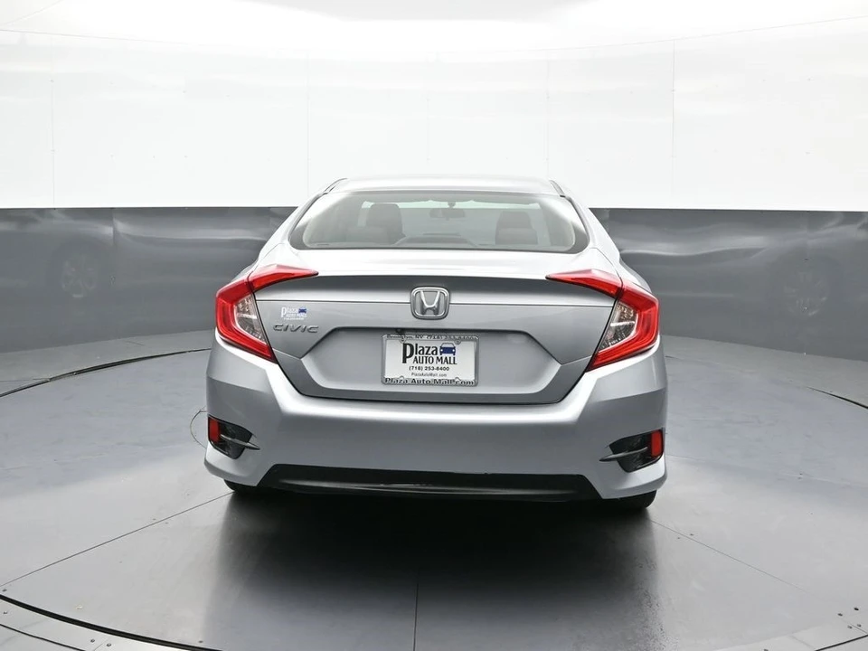 2017 Honda Civic 10th Gen - Image 7 of 12