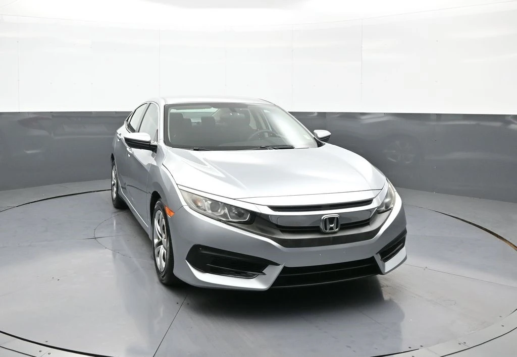 2017 Honda Civic 10th Gen - Image 3 of 12