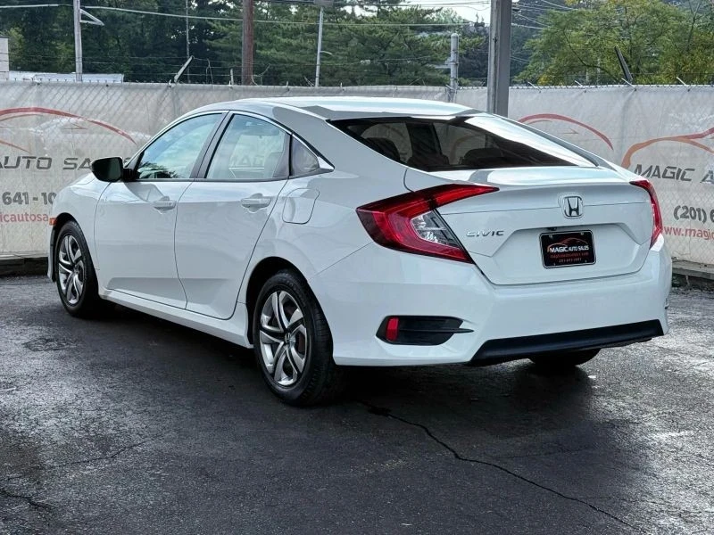 2017 Honda Civic 10th Gen - Image 11 of 12