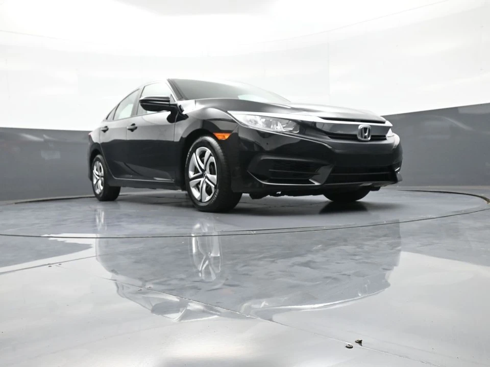 2017 Honda Civic 10th Gen - Image 27 of 31