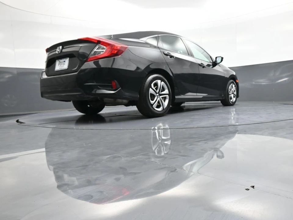 2017 Honda Civic 10th Gen - Image 29 of 31