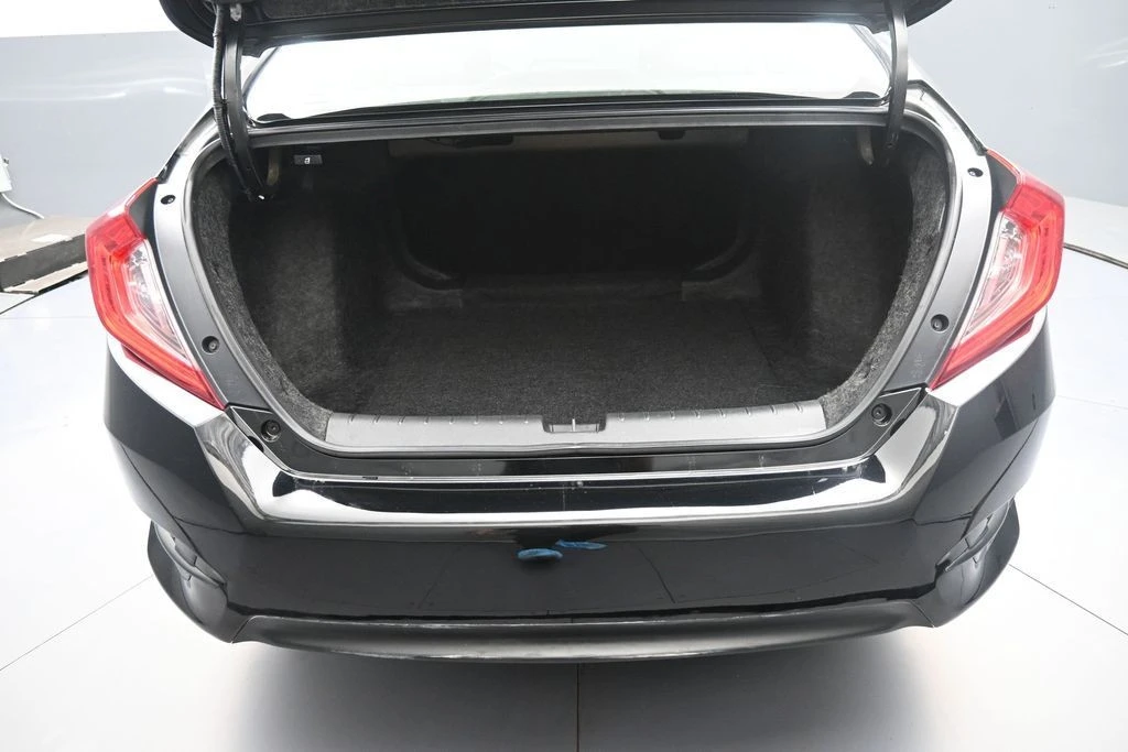 2017 Honda Civic 10th Gen - Image 21 of 31