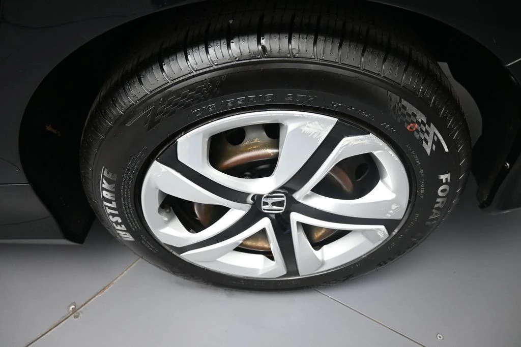 2017 Honda Civic 10th Gen - Image 15 of 31