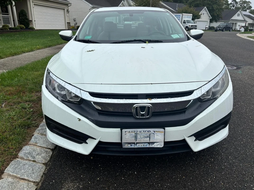 2017 Honda Civic 10th Gen - Image 2 of 12