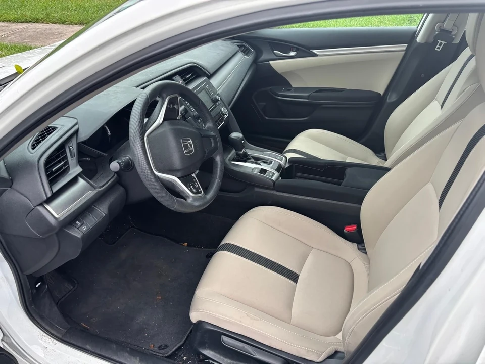 2017 Honda Civic 10th Gen - Image 6 of 12