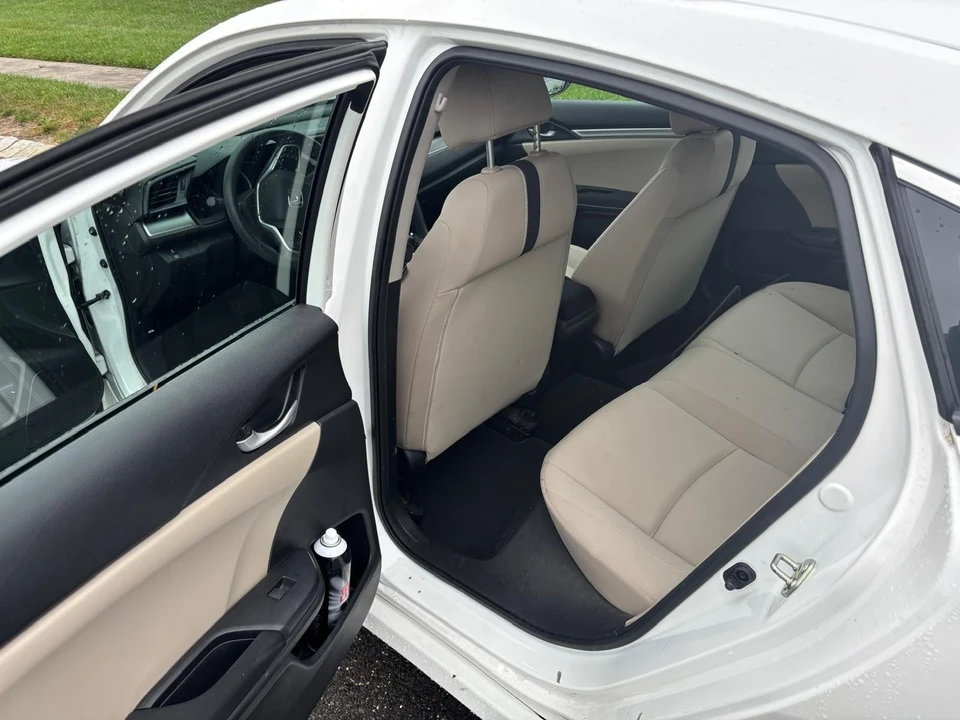 2017 Honda Civic 10th Gen - Image 7 of 12
