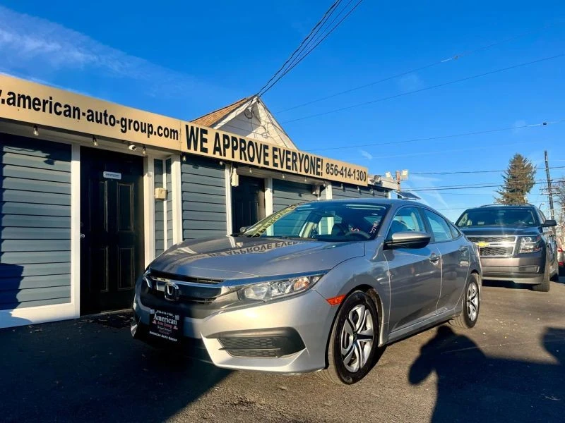 2017 Honda Civic 10th Gen - Image 2 of 12