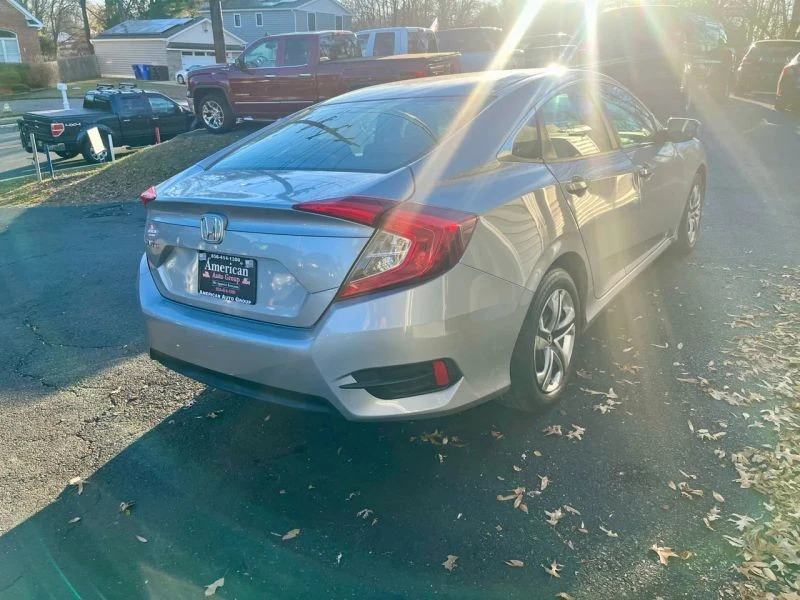 2017 Honda Civic 10th Gen - Image 6 of 12