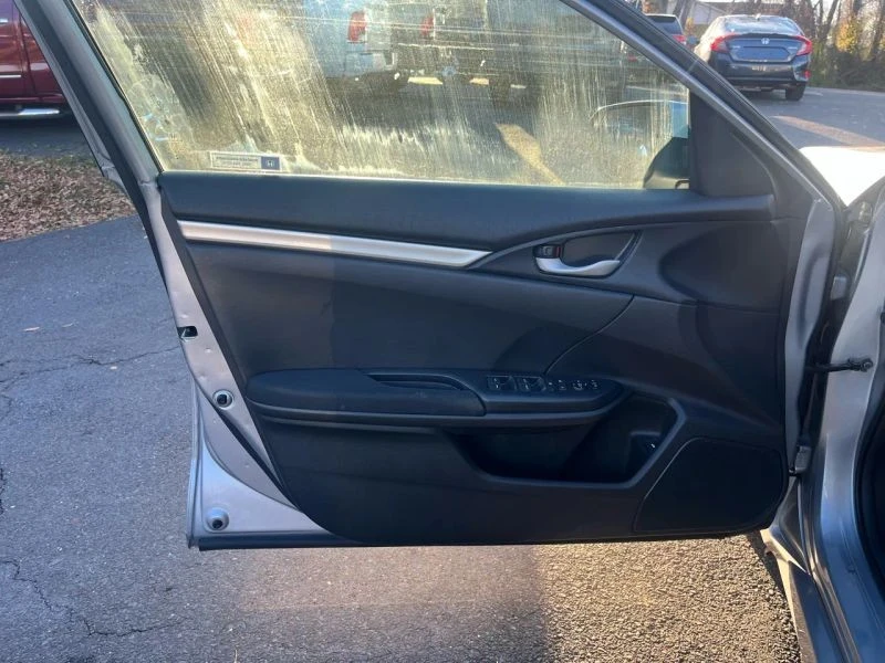 2017 Honda Civic 10th Gen - Image 10 of 12