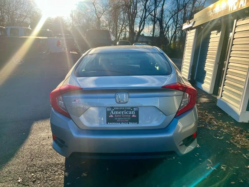 2017 Honda Civic 10th Gen - Image 5 of 12
