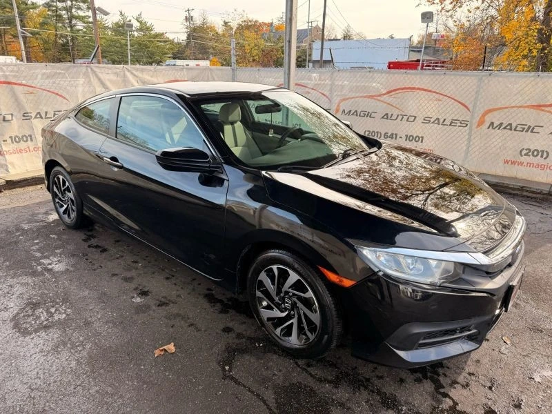 2017 Honda Civic 10th Gen - Image 7 of 12