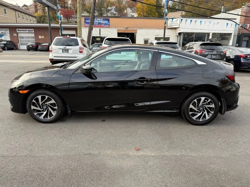 2017 Honda Civic 10th Gen - Image 4 of 12