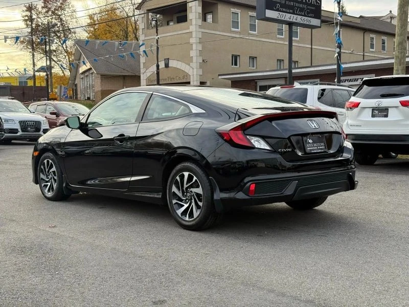 2017 Honda Civic 10th Gen - Image 5 of 12
