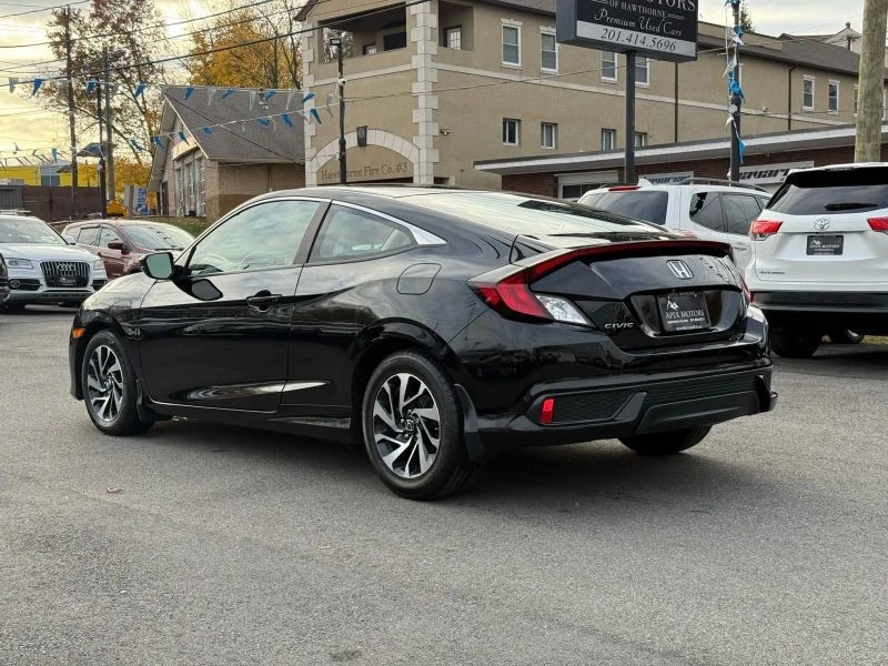 2017 Honda Civic 10th Gen - Image 5 of 12