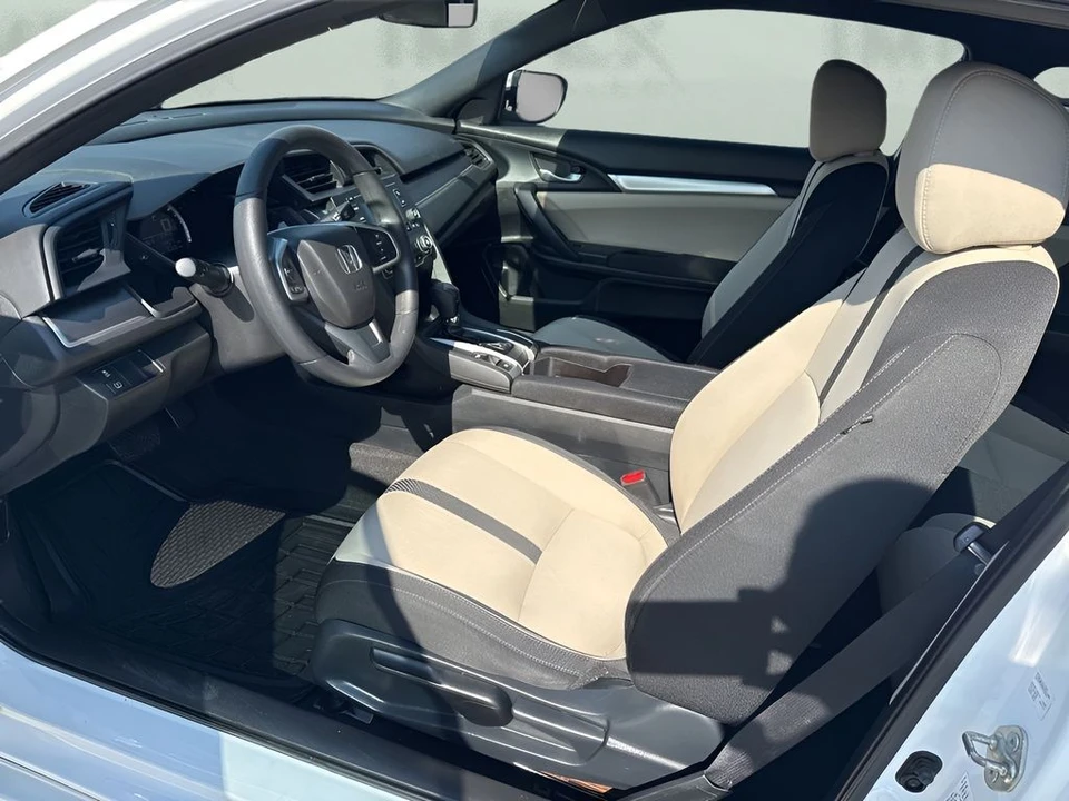 2017 Honda Civic 10th Gen - Image 9 of 12