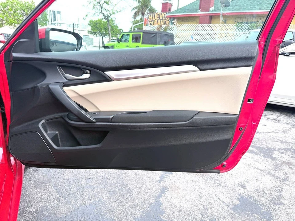 2017 Honda Civic 10th Gen - Image 27 of 31