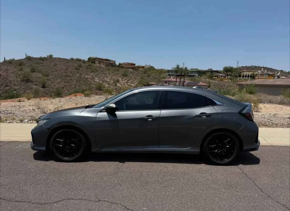 2017 Honda Civic 10th Gen - Image 2 of 7