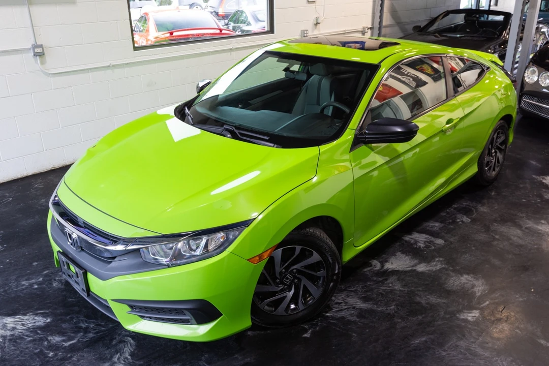 2017 Honda Civic 10th Gen - Image 2 of 31