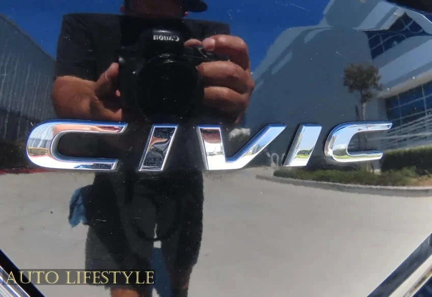 2017 Honda Civic 10th Gen - Image 17 of 31
