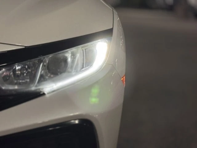 2017 Honda Civic 10th Gen - Image 8 of 12