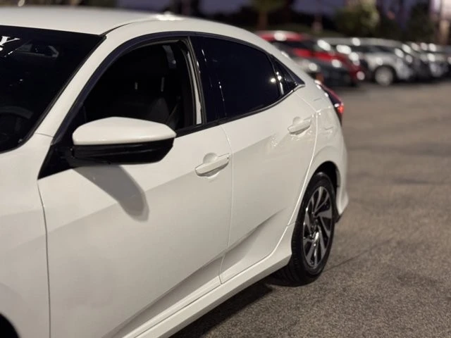 2017 Honda Civic 10th Gen - Image 9 of 12