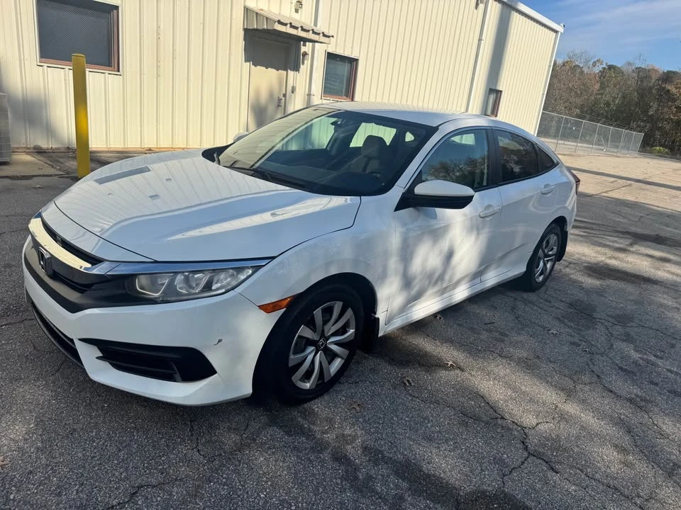 2017 Honda Civic 10th Gen - Image 2 of 7