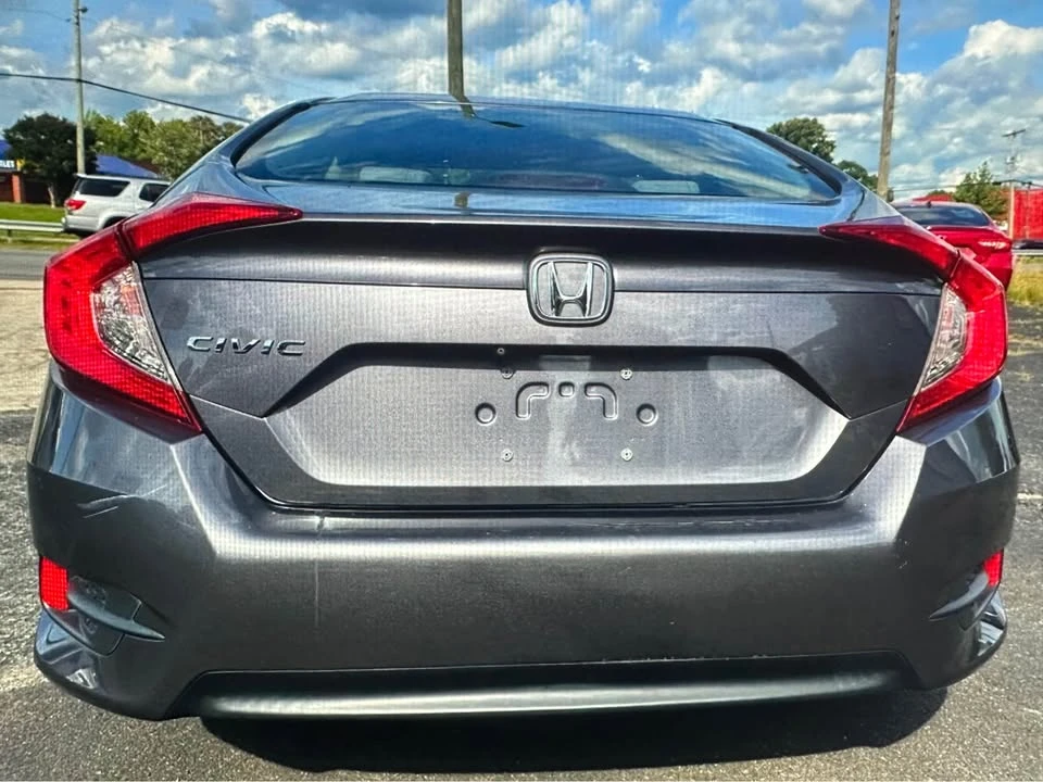 2017 Honda Civic 10th Gen - Image 3 of 8