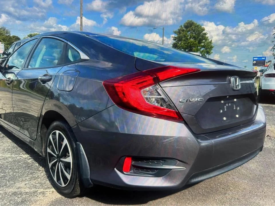 2017 Honda Civic 10th Gen - Image 4 of 8