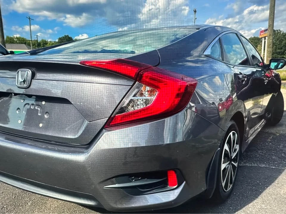 2017 Honda Civic 10th Gen - Image 2 of 8