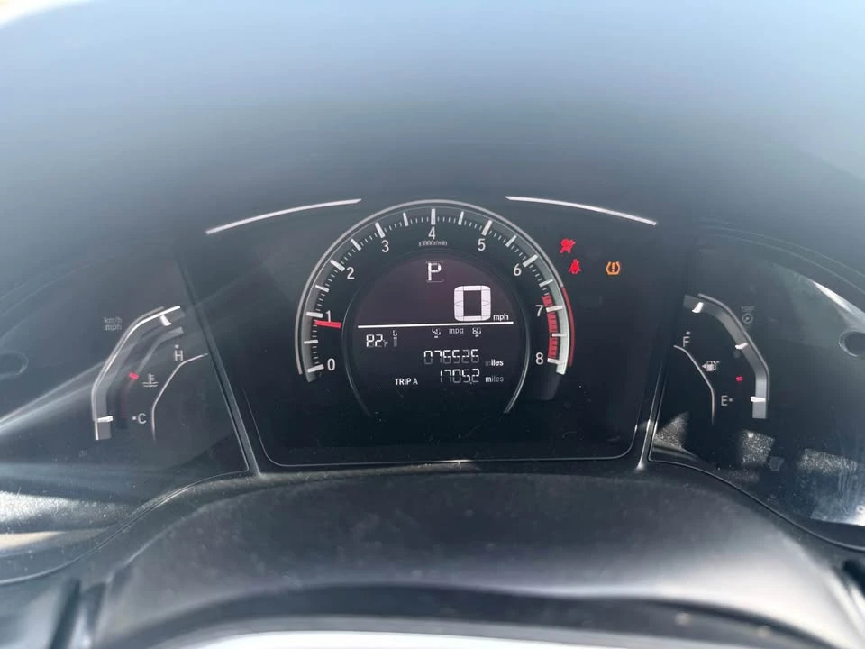 2017 Honda Civic 10th Gen - Image 3 of 5