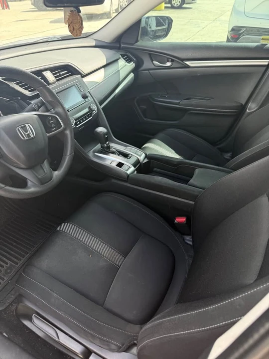 2017 Honda Civic 10th Gen - Image 4 of 5