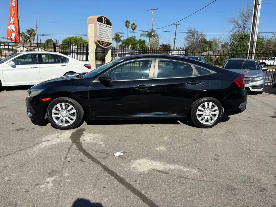 2017 Honda Civic 10th Gen - Image 2 of 6