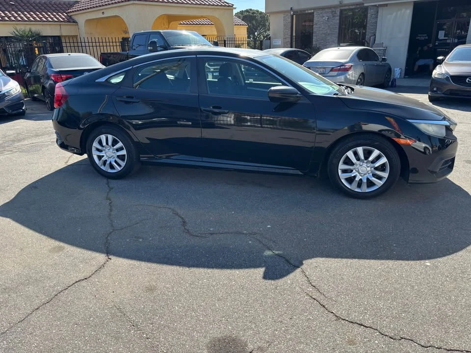 2017 Honda Civic 10th Gen - Image 3 of 6