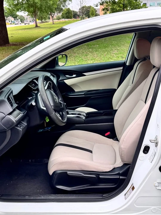 2017 Honda Civic 10th Gen - Image 6 of 13