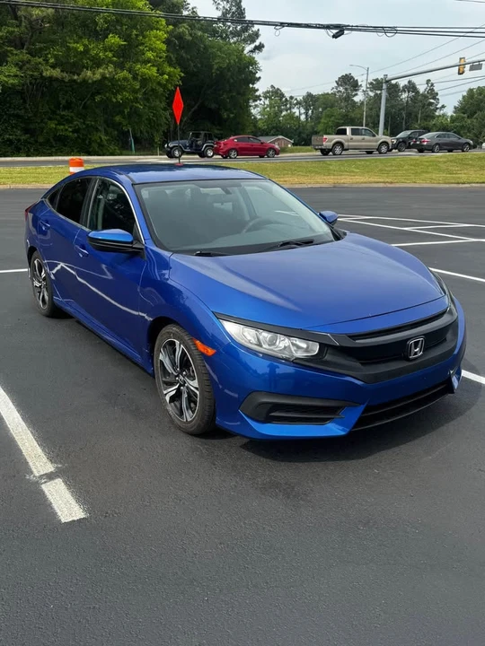 2017 Honda Civic 10th Gen - Image 2 of 9