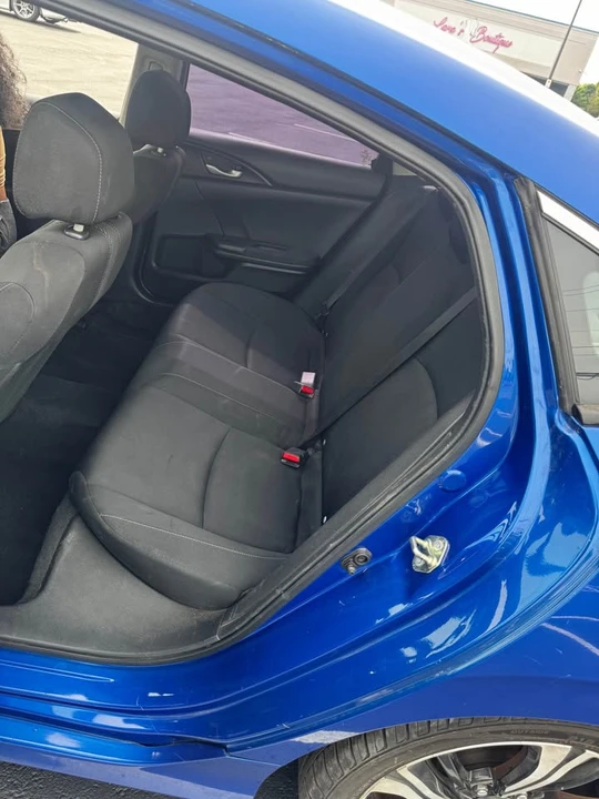 2017 Honda Civic 10th Gen - Image 7 of 9