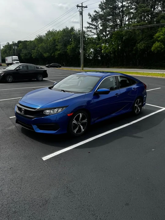 2017 Honda Civic 10th Gen - Image 4 of 9